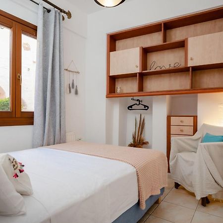Small Apartment in Grotta Naxos Naxos City Exteriör bild