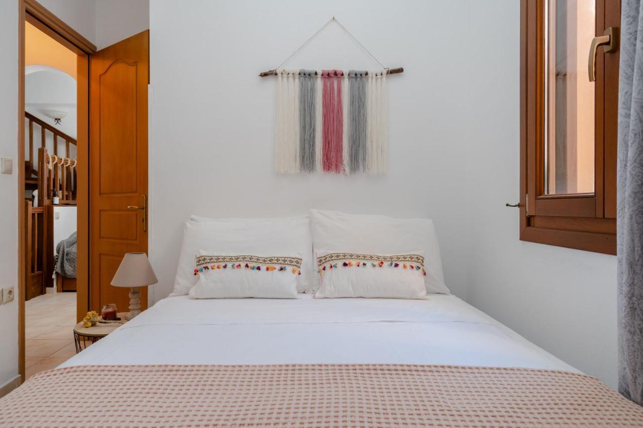 Small Apartment in Grotta Naxos Naxos City Exteriör bild