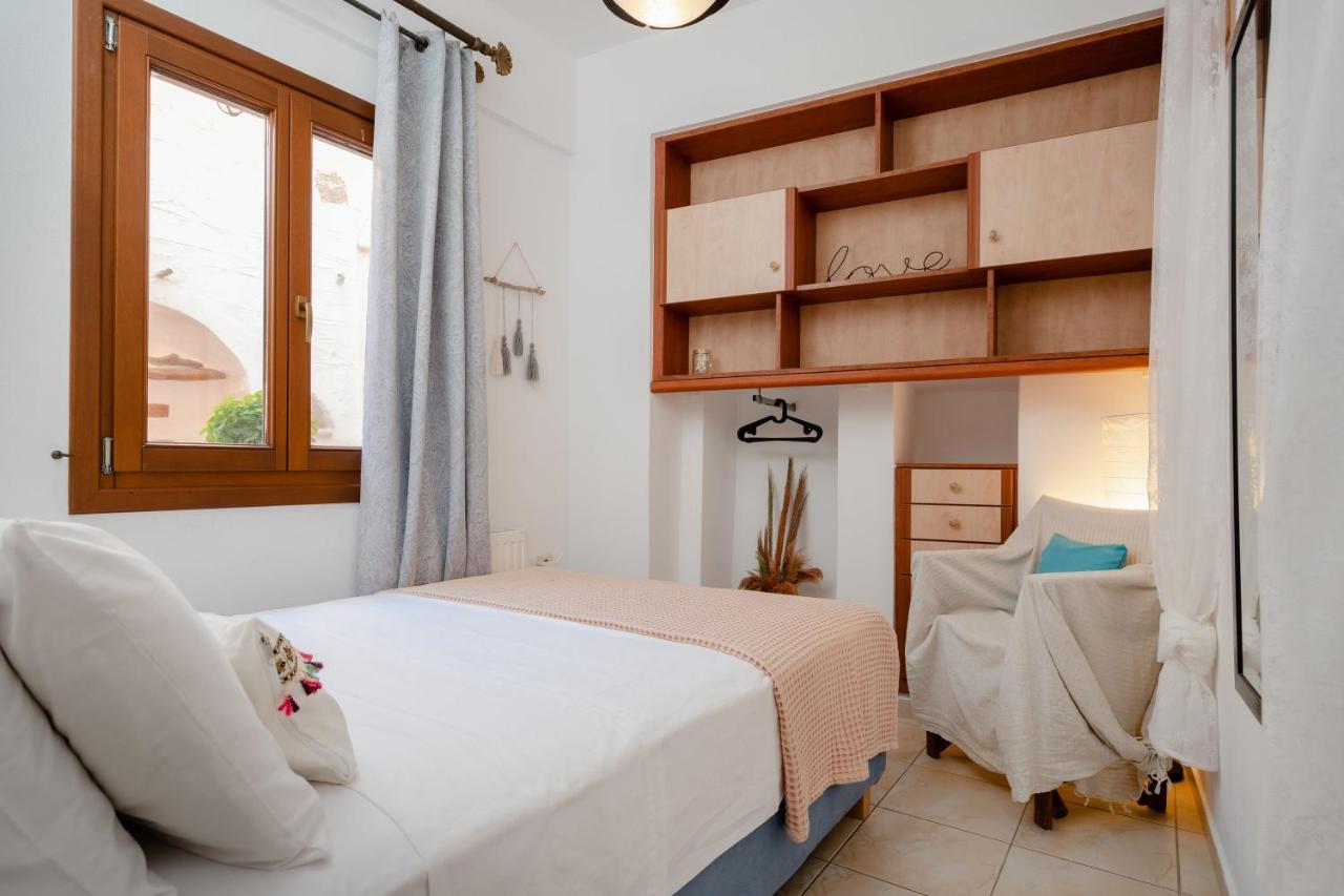 Small Apartment in Grotta Naxos Naxos City Exteriör bild