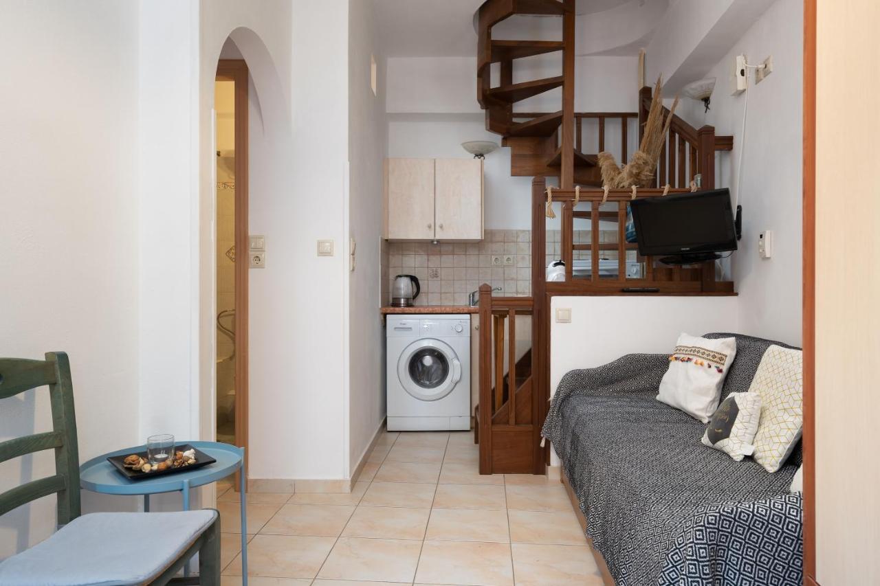 Small Apartment in Grotta Naxos Naxos City Exteriör bild