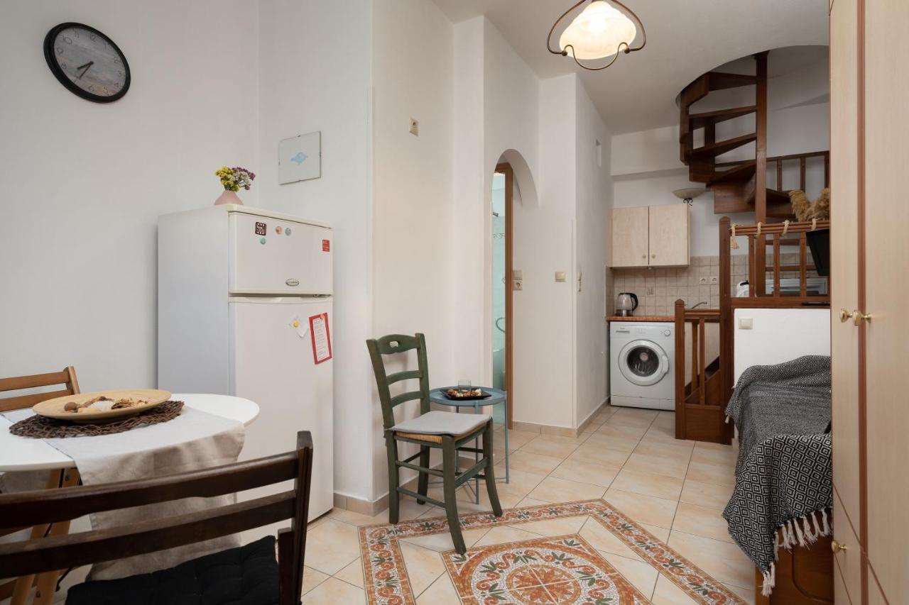 Small Apartment in Grotta Naxos Naxos City Exteriör bild