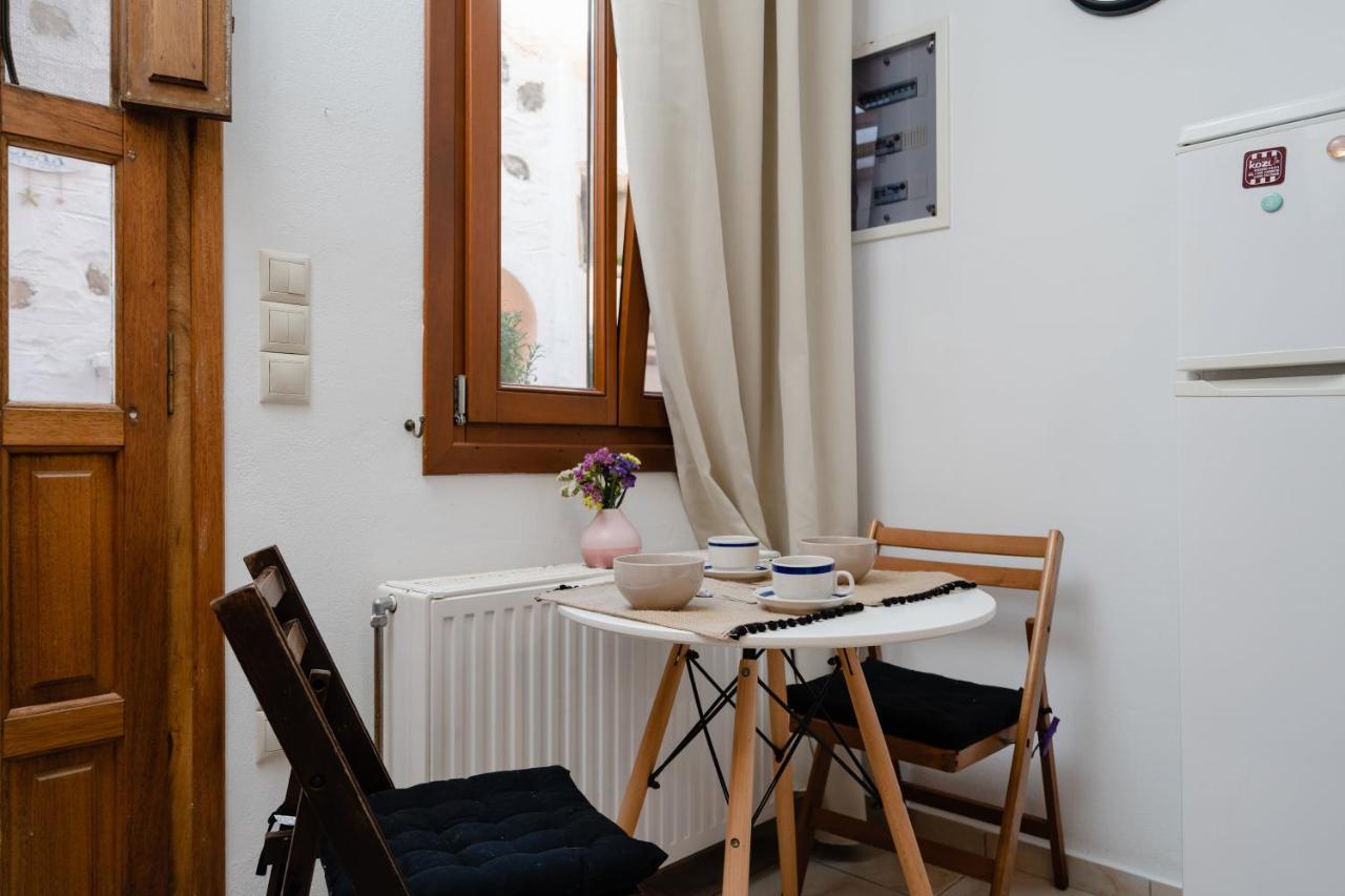 Small Apartment in Grotta Naxos Naxos City Exteriör bild